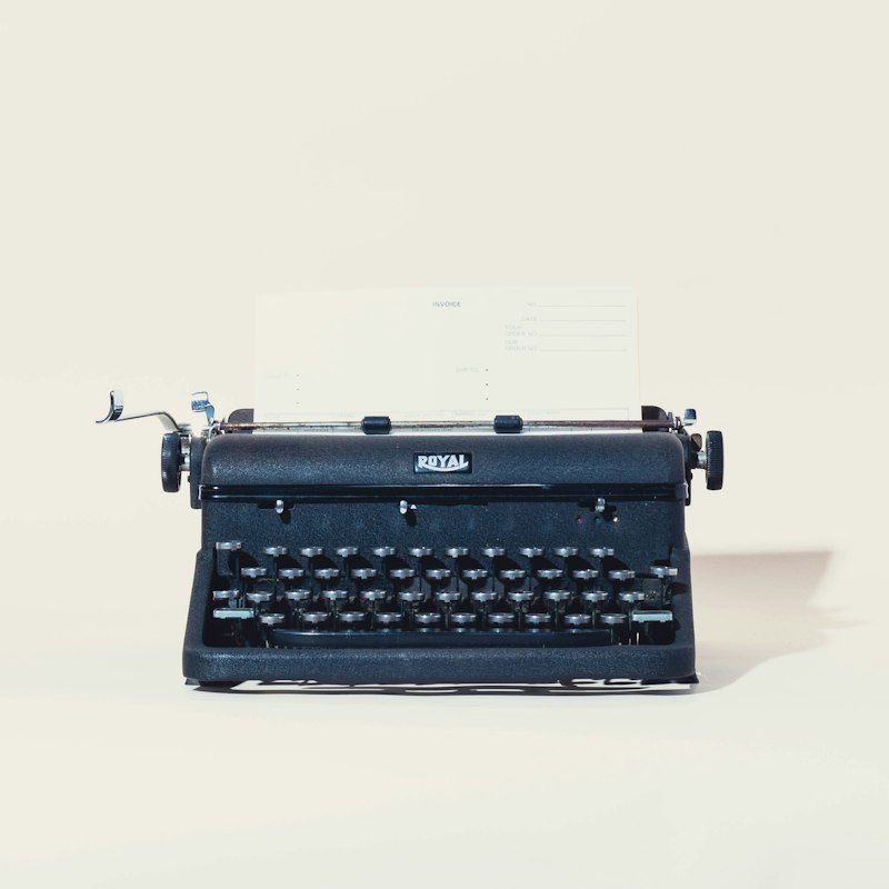 Macchina da scrivere, servizio di copywriting persuasivo